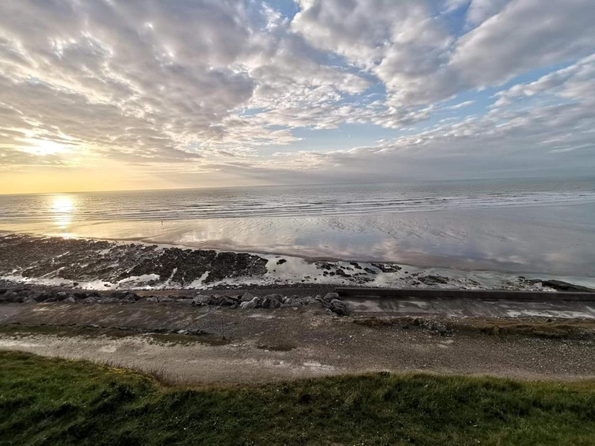 A Cote De La Mer Ault Luaran gambar